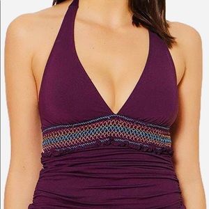 Woman halter V-neck tankini swim top. Size 4